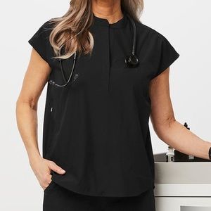 FIGS Rafaela FREEx Oversized Scrub Top